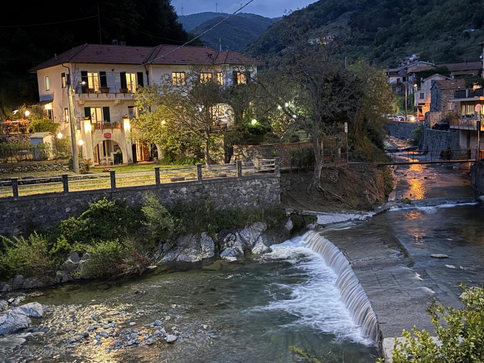 Appartamento In Villa A 5 Km Dal Mare Albisola Superiore Exterior foto
